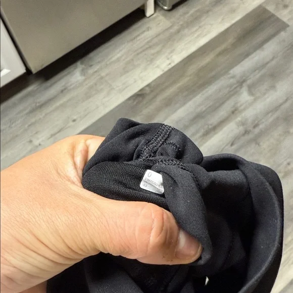 Lululemon shorts - Picture 3 of 3